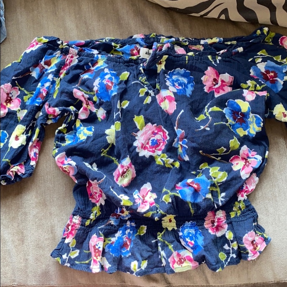 Abercrombie and Fitch cropped floral top